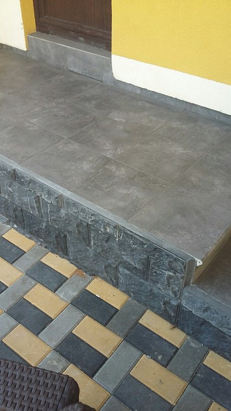 Фронтальная ступень Bremen Stufe Anthrazit, SDS